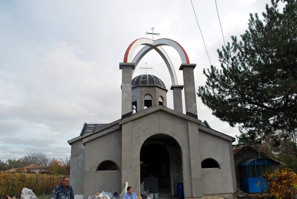 Храмът в Люляково