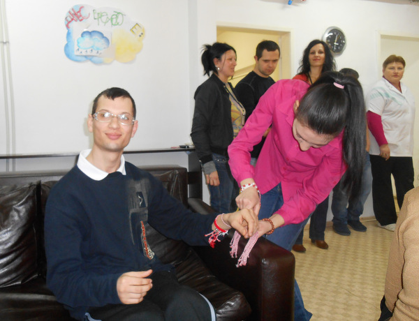 Бакарди зарадва посетителите на Дневен център за възрастни с увреждания