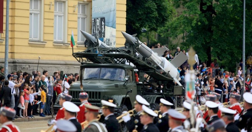 Днес е Денят на военния парашутист