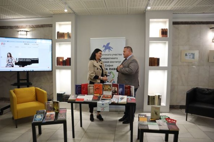 Директорът на Полския институт в София гостува в Регионална библиотека „Дора Габе“