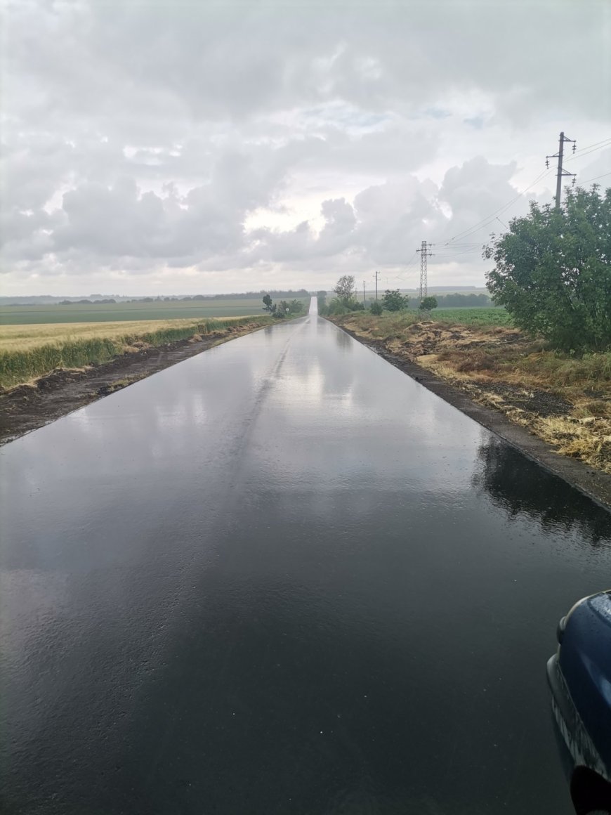 До дни се очаква да завърши ремонтът на пътя между селата Захари Стояново и Дуранкулак