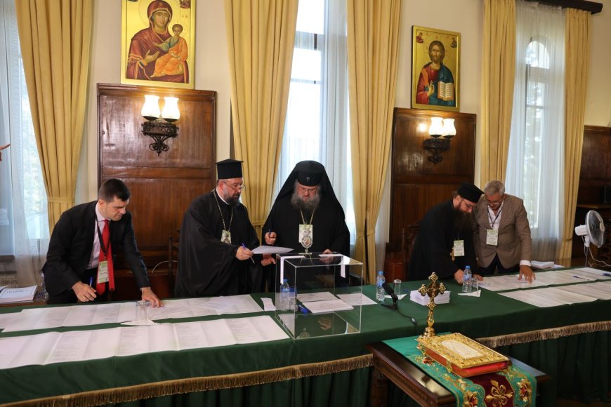 Започна гласуването за избор на патриарх от делегатите на патриаршеския църковен събор