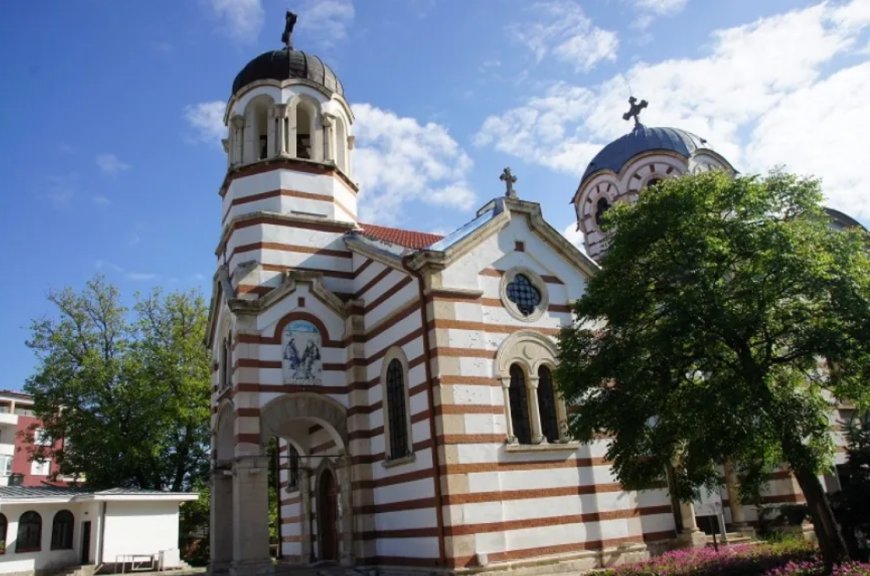 Православната църква прославя св. Параскева Римлянка