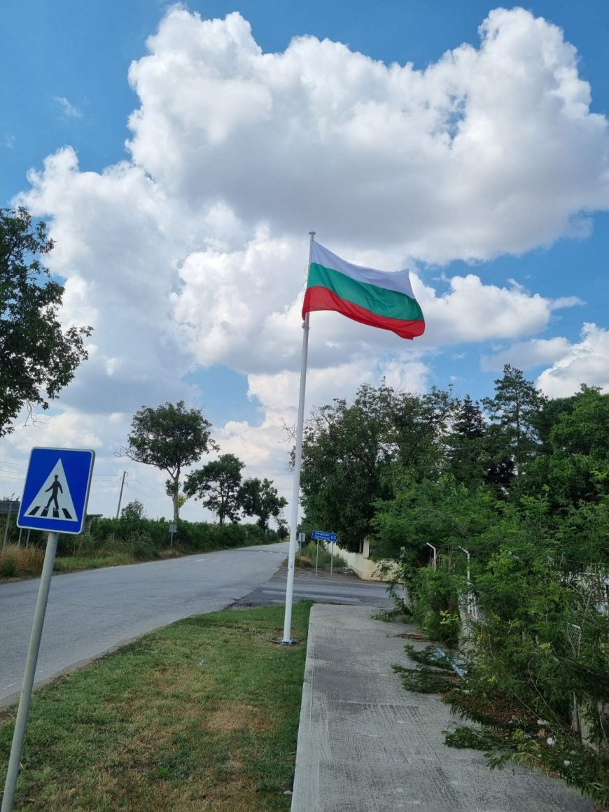 В още пет села в община Добричка се вее националният флаг на България