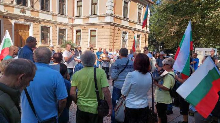 Протестно шествие срещу изграждането на ветроенергийни паркове се проведе в Добрич